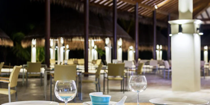 Luxusní dovolená na Maledivách: 6–12 nocí v 5* hotelu s all inclusive, bazénem a vířivkou, česky hovořící delegát na telefonu