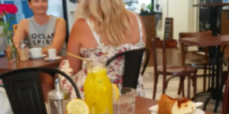 Kvalitní káva dle výběru a úžasná rakvička z nabídky 7 nevšedních druhů