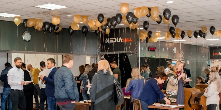 Kvalitní káva dle výběru a úžasná rakvička z nabídky 7 nevšedních druhů