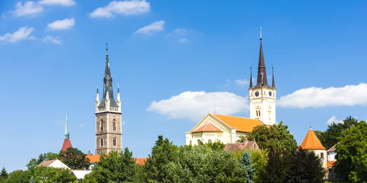 Pobyt v centru Čáslavi pro 2 osoby: snídaně a večerní posezení s vínem