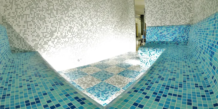 Vstup do oblíbeného wellness pro 1 či 2 osoby: vířivka, sauna, bazén i varianta s masáží