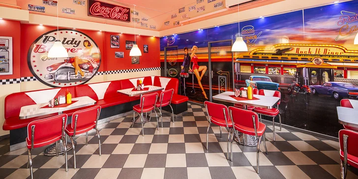 Kuřecí nebo vege burger podle výběru i s hranolky a dipem