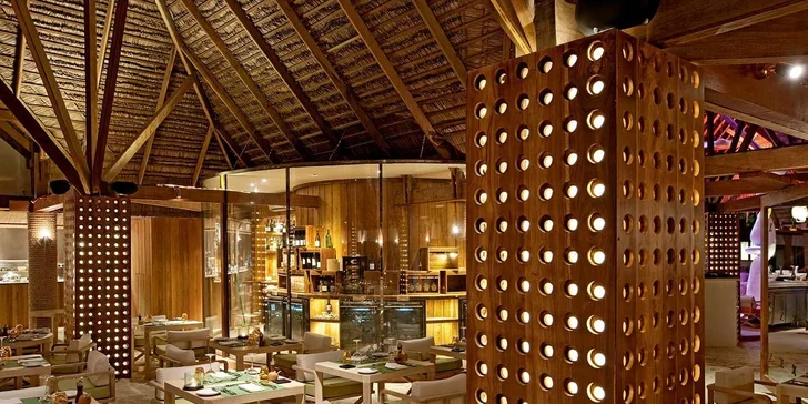 Nádherný pobyt v 5* resortu na exotických Maledivách: 6–12 nocí s all inclusive a lekcemi jógy, česky hovořící delegát na telefonu