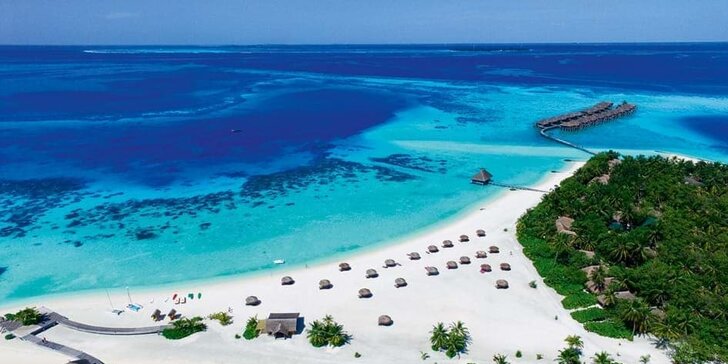 Nádherný pobyt v 5* resortu na exotických Maledivách: 6–12 nocí s all inclusive a lekcemi jógy