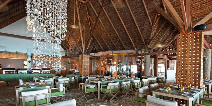 Nádherný pobyt v 5* resortu na exotických Maledivách: 6–12 nocí s all inclusive a lekcemi jógy, česky hovořící delegát na telefonu