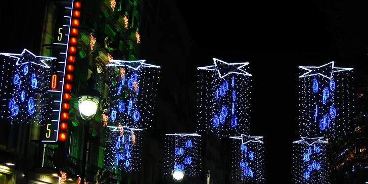 Letecký zájezd do adventní Barcelony: ubytování na 3 noci se snídaní i služby průvodce