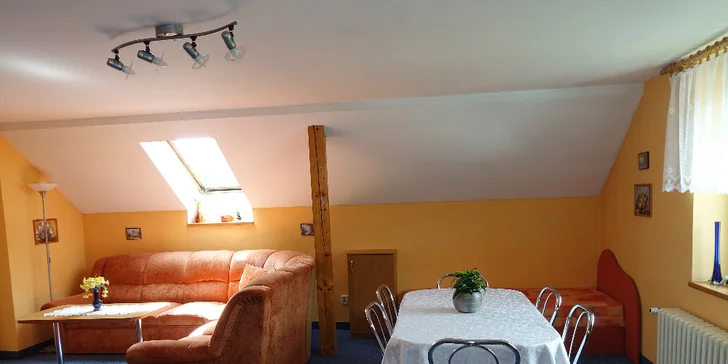 Pohoda v apartmánu u Tanvaldského Špičáku: snídaně, vybavená kuchyňka a výlety po Jizerkách