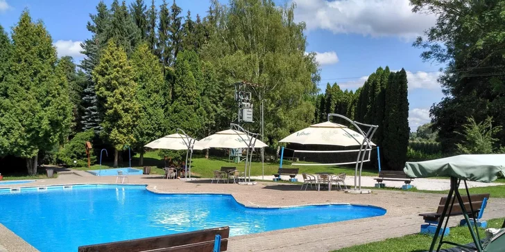 Pobyt blízko Českého ráje s polopenzí a venkovním bazénem