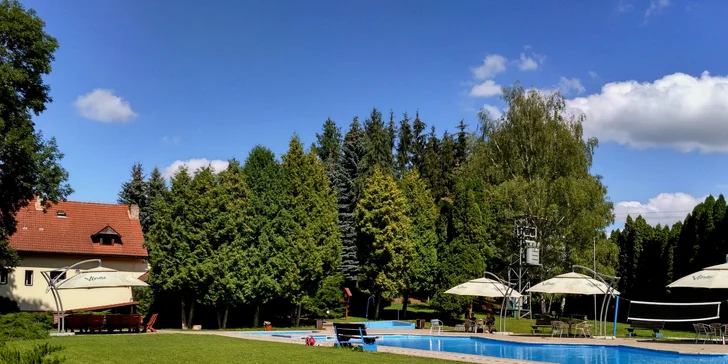 Pobyt blízko Českého ráje s polopenzí a venkovním bazénem