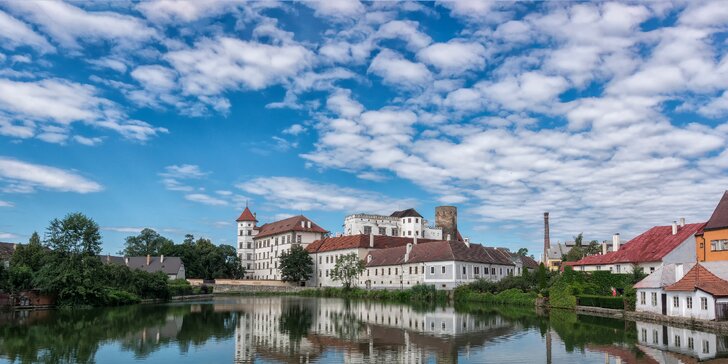 Kraj plný rybníků: wellness i moderní chalupa na Třeboňsku až pro 11 osob