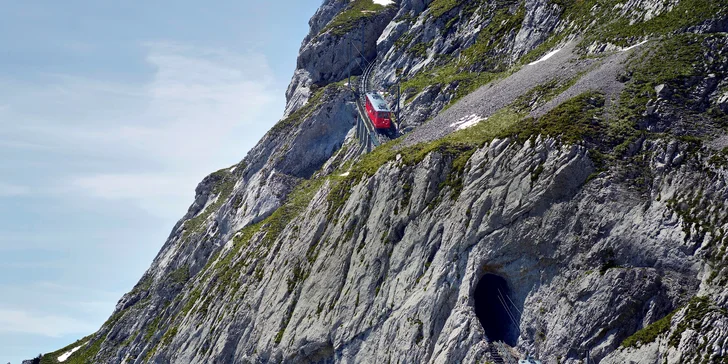 Adventní výlet do Švýcarska: krásné vyhlídky z hory Pilatus na Luzern u jezera