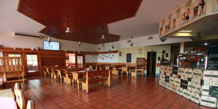 Burger s hovězím masem a hranolky: výběr ze 3 druhů, domácí bulka