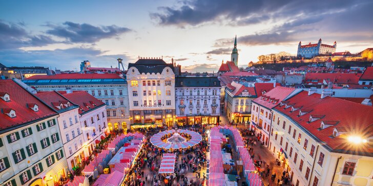 Vánoční Bratislava: doprava autobusem, adventní trhy i památky