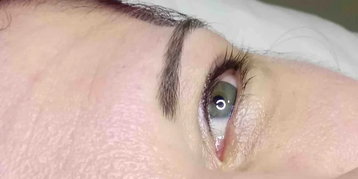 Permanentní make-up obočí nebo očních linek dle výběru