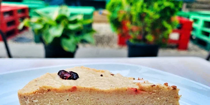 Speciální kolekce: Raw dort složený z 8 druhů