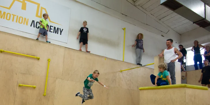 Parkour pro rodiče s dětmi: 120 minut společného tréninku v In Motion Academy