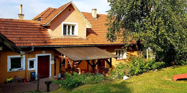 Pobyt v Beskydech: chalupa až pro 10 lidí, zahrada s posezením i posilovna