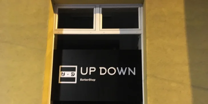 Vymazlené střihy a holení břitvou v ostravském UP DOWN Barber Shopu
