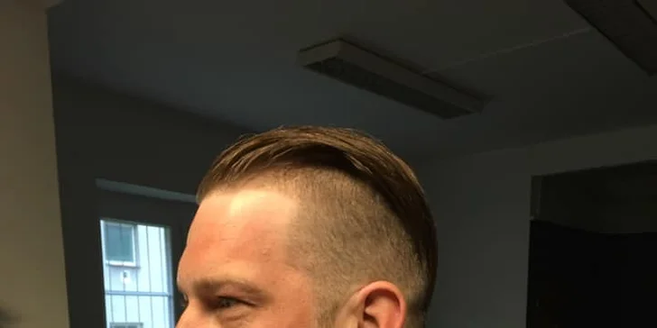 Vymazlené střihy a holení břitvou v ostravském UP DOWN Barber Shopu