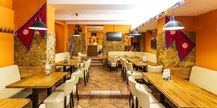 Tříchodové indické menu pro 2: vege nebo masové poskládané podle vás
