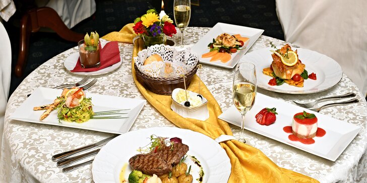 Dokonalá večeře pro 2 os. v hotelu General: hovězí steak či máslová ryba a další chody