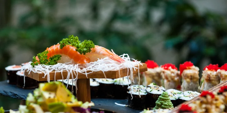Otevřený voucher na 500 i 1000 Kč na jakékoliv sushi a nápoje v restauraci Ikura