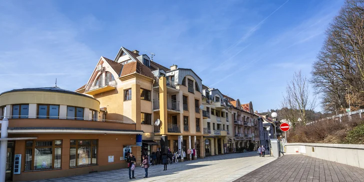 Lázeňský pobyt na kolonádě v Luhačovicích: relax s polopenzí a procedurami