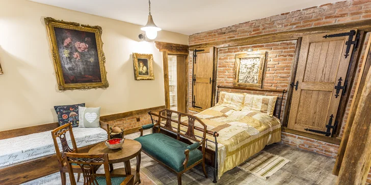 Pobyt v centru Banské Štiavnice až pro 4 osoby: plně vybavený apartmán, snídaně i víno