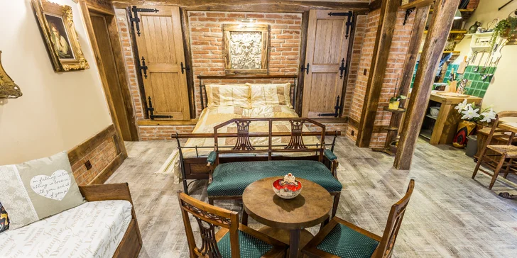 Pobyt v centru Banské Štiavnice až pro 4 osoby: plně vybavený apartmán, snídaně i víno