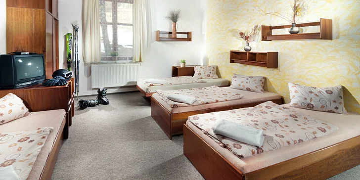 Relax pro dva: chata ve Špindlu s výhledem na Labskou přehradu, snídaně a výlety