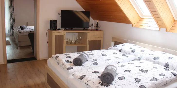 Romantika v Pekle Čertovina: apartmány, chaloupky i mobilheimy, vířivka a polopenze