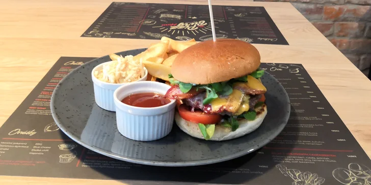 Menu jako z 50. let: Burger a milkshake k tomu pro jednoho nebo pro dva