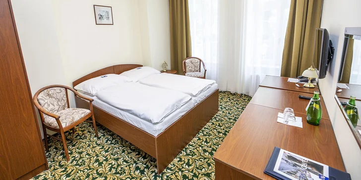 3 nebo 4 dny v Karlových Varech: polopenze a bazén i procedury