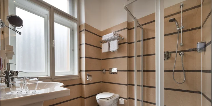 Pobyt ve 4* hotelu v centru zimní Prahy s privátním wellness a snídaní