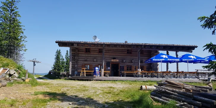Dovolená v rakouských Alpách: stylová chata u lanovky, polopenze a ráj po cyklisty a turisty