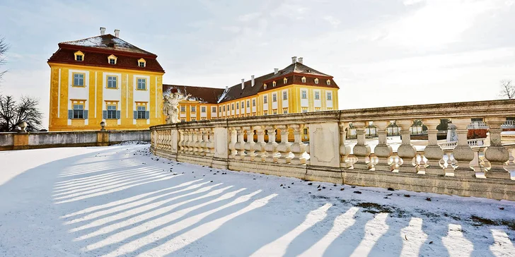 Vánoční Bratislava a zámek Schloss Hof: doprava busem, trhy i památky