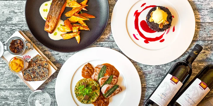 Romantika v privátním wellness, 3chodové menu a třeba i lahev vína pro dva