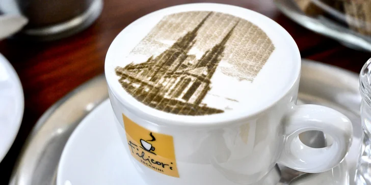 Selfie coffee a krásný zákusek v centru Brna pro 1 či 2 osoby