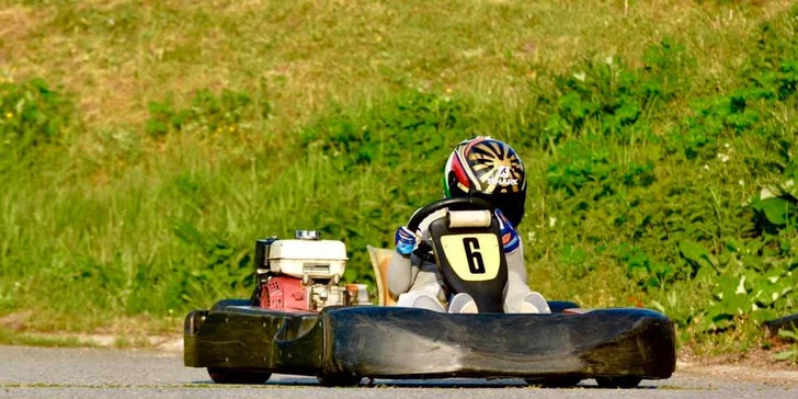 Svižná jízda na přírodním okruhu: 10–20 min. jízdy na motokáře Honda pro 1 nebo 2 osoby