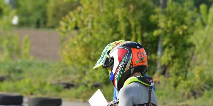 Svižná jízda na přírodním okruhu: 10–20 min. jízdy na motokáře Honda pro 1 nebo 2 osoby