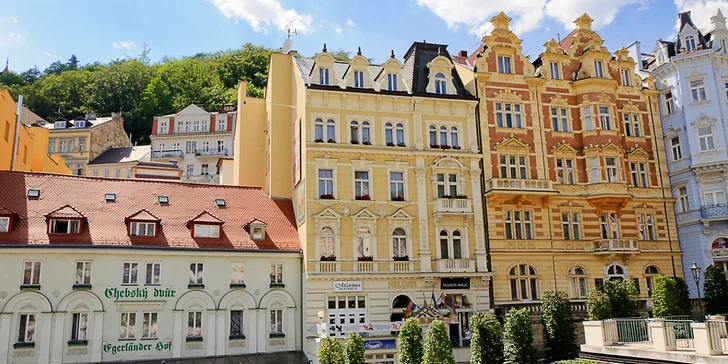 Pobyt ve 4* hotelu v centru Varů: snídaně či polopenze i wellness procedury