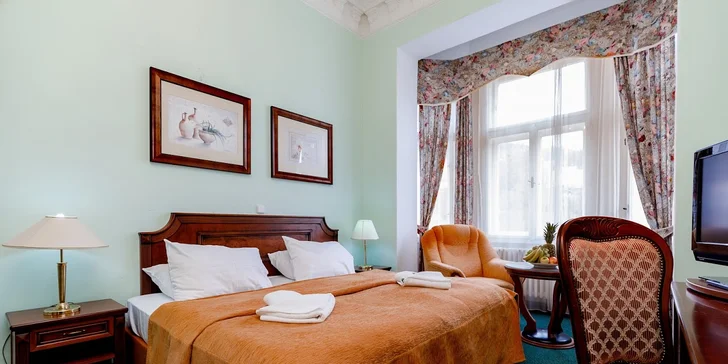 Pobyt ve 4* hotelu v centru Varů: snídaně či polopenze i wellness procedury