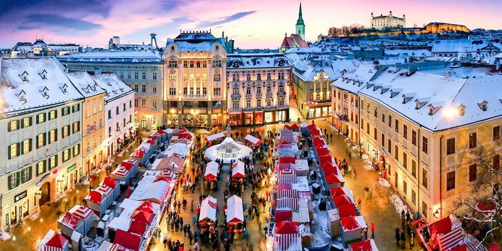 Vánoční Bratislava a zámek Schloss Hof: doprava busem, trhy i památky