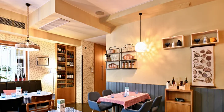 Italské degustační menu o 4 chodech i s lahví vína: variace předkrmů, rizoto i filet z ropušnice