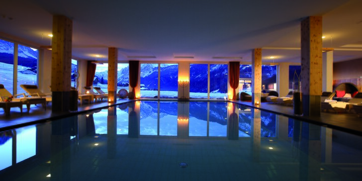 Užijte si italské Alpy: luxusní pobyt s polopenzí, wellness i bazénem