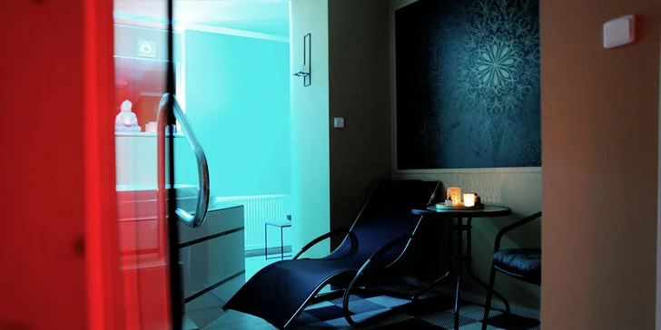 Privátní relax: sauna a vířivka pro dva, romantický balíček s občerstvením i masáží