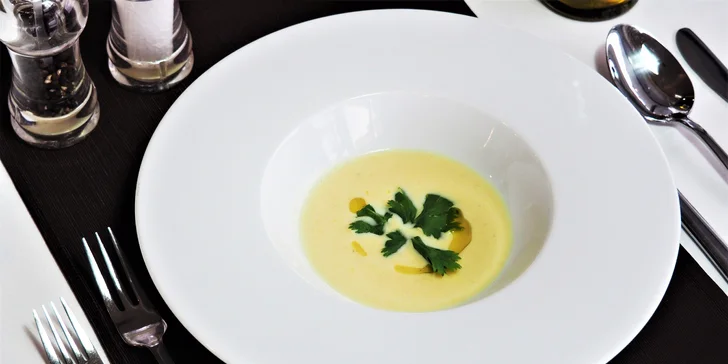 Degustační menu s výhledem na Brno: roastbeef, pečená řepa a panenka s ratatouille
