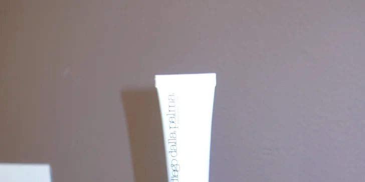 Depilace cukrovou pastou vybraných partií pro dámy