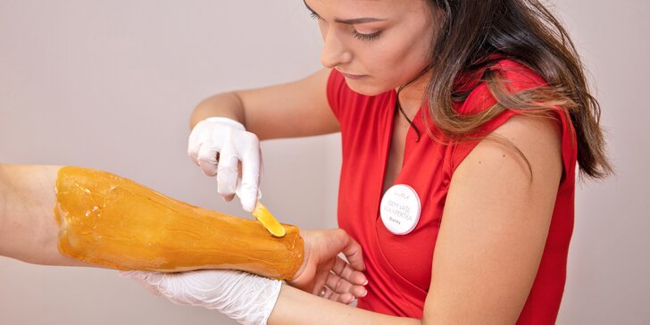 Profesionální šetrná depilace teplým voskem pro ženy i muže