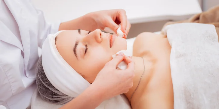 Šetrné či hloubkové manuální čištění pleti s masáží a maskou i 15% sleva na produkty